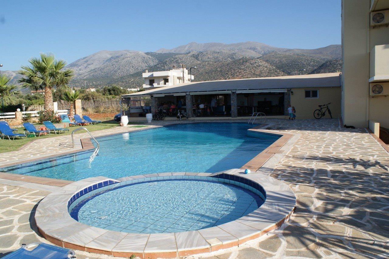Cretan Family Apartments Малиа Экстерьер фото